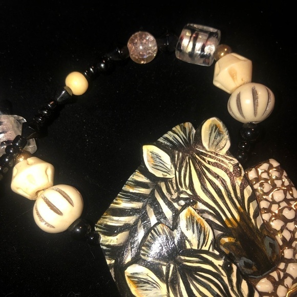 VTG Ceramic Zebra Pendant w Bone & Glass Beads 18” Necklace 4” Pendant - Picture 4 of 8